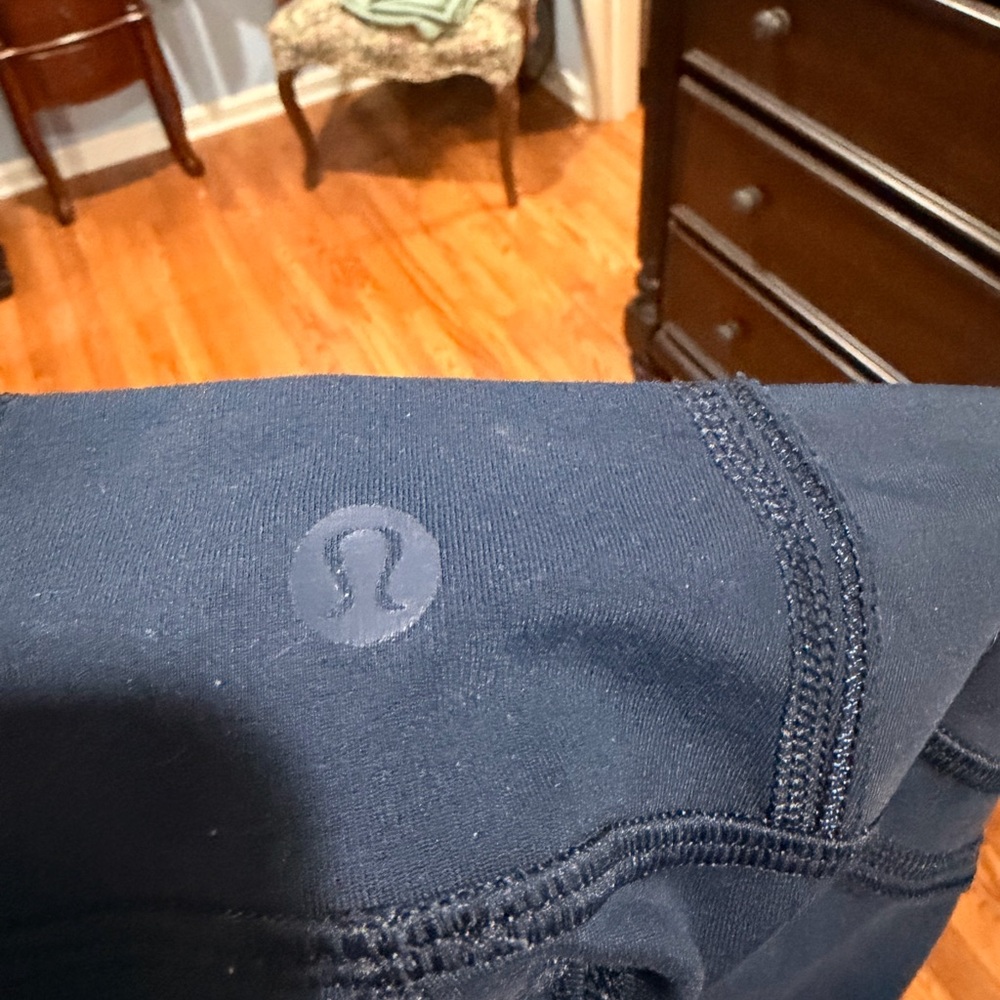 Lululemon Cropped Athletica Deep Blue Leggings - Picture 6 of 6